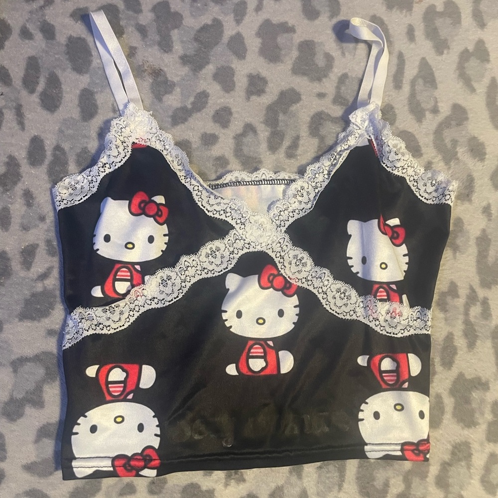 Hello kitty crop top
